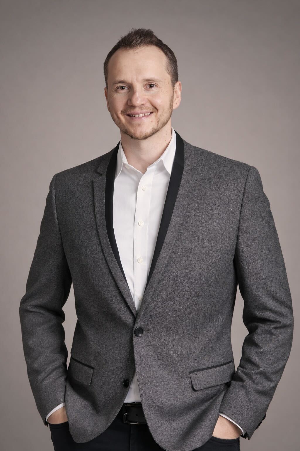 Nathan Manuel, Principal of Measured Light